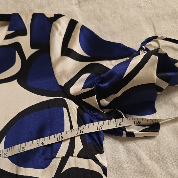 Peter Nygard Silk Blue and White Abstract Midi Dress - Picture 8 of 14